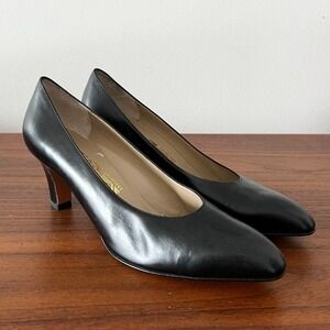 Vintage Salvatore Ferragamo Black Leather Slip-On Pumps Size 9 AA Narrow Fit